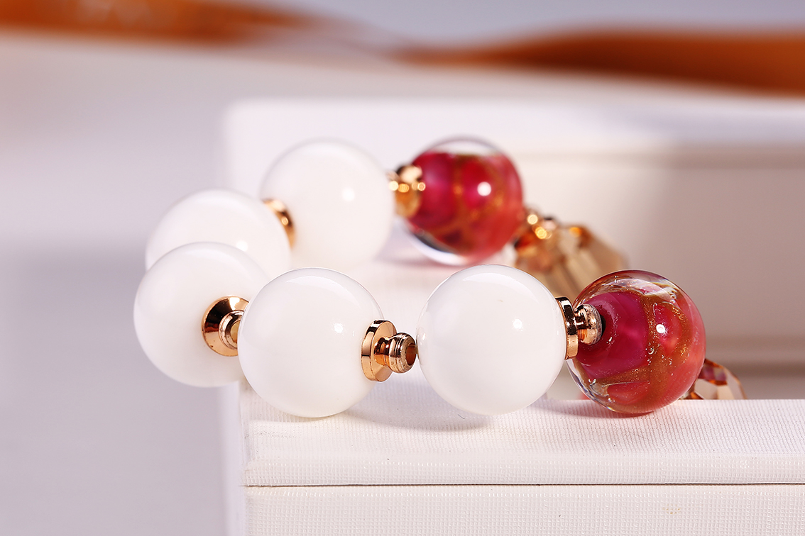 Charm Beautiful Red Lady Glass Quality Bead Bracelet Lady Birthday Gift Gift Elegant Luxury Bracelet(图2)