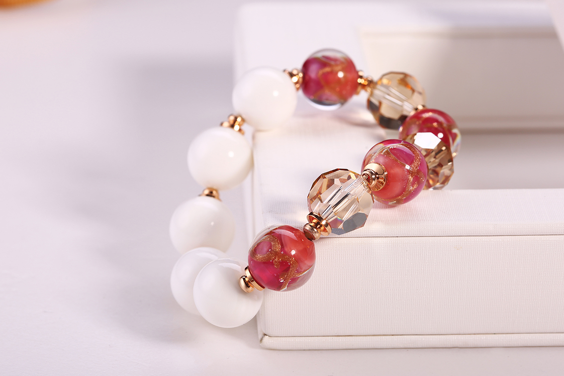 Charm Beautiful Red Lady Glass Quality Bead Bracelet Lady Birthday Gift Gift Elegant Luxury Bracelet(图3)