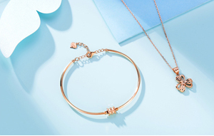 Dongguan jewelry factory tells you what are the three principles of jewelry deployment