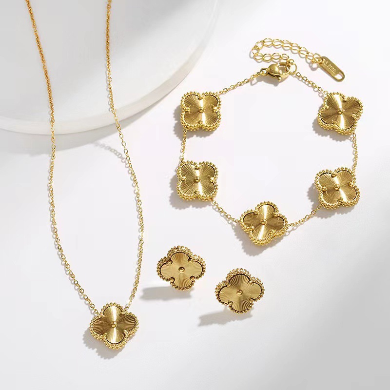 Brass Fashion Clover Jewelry Set