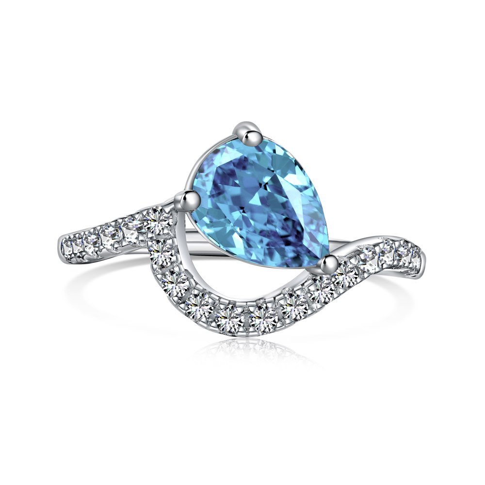 Vintage zircon ring - nostalgic fingertip time