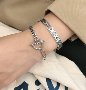 How to choose a bracelet that suits your skin tone(图1)
