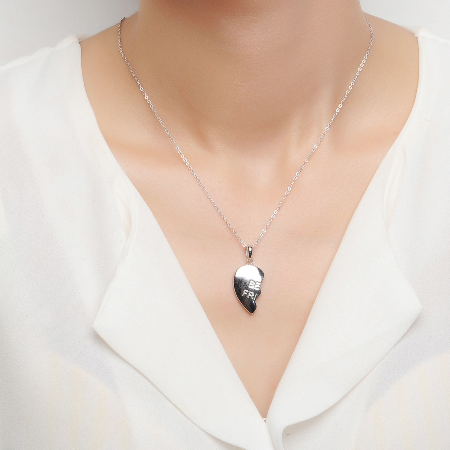 Customized Name Engraved Friendship jewelry 925 Sterling Silver Couple Broken Heart Pendant Necklace(图5)