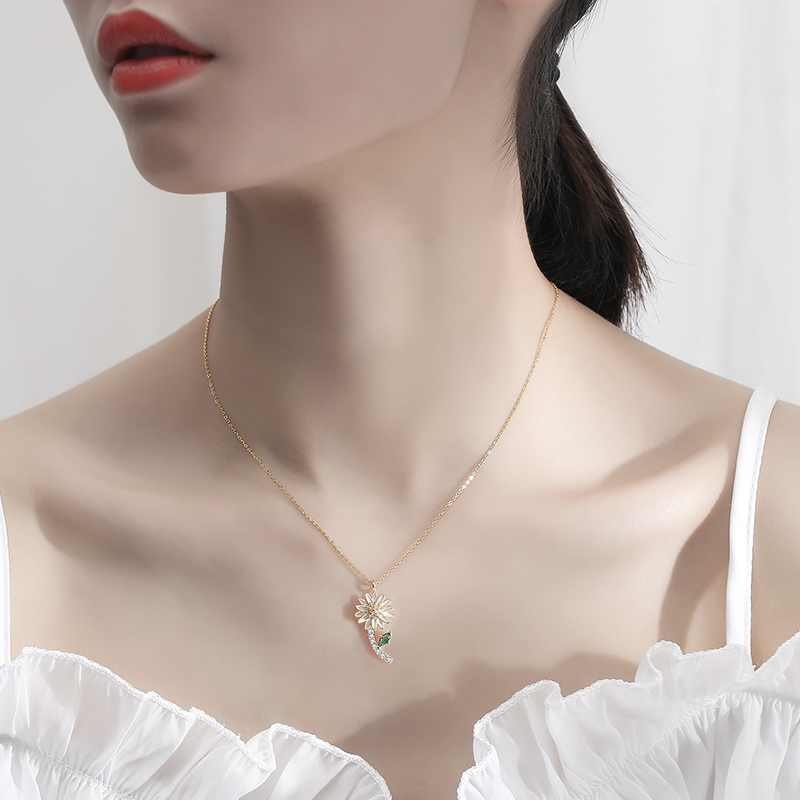 925 Sterling Silver 18K Gold Plated Cubic Zirconia Adjustable Chain Daisy Flower Pendant Necklace(图6)