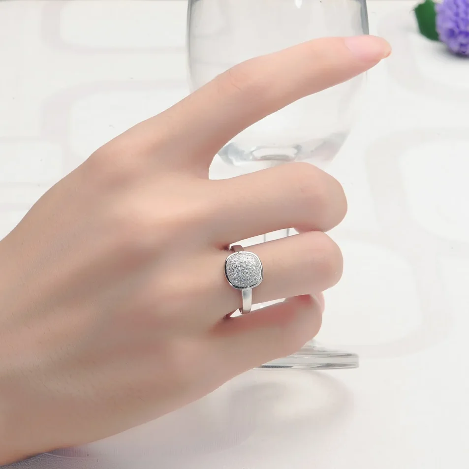pavé setting